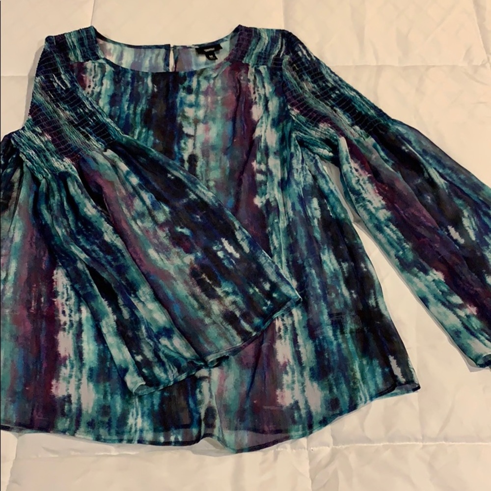 Blouse gorgeous sleeves